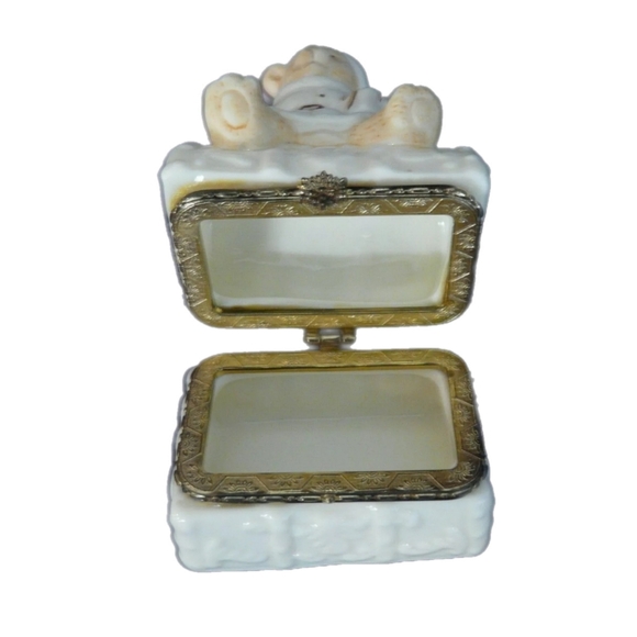 Baum Brothers Formalities Hinged Trinket Box-LexieTeddy Bear Trunk Christmas - Picture 3 of 5
